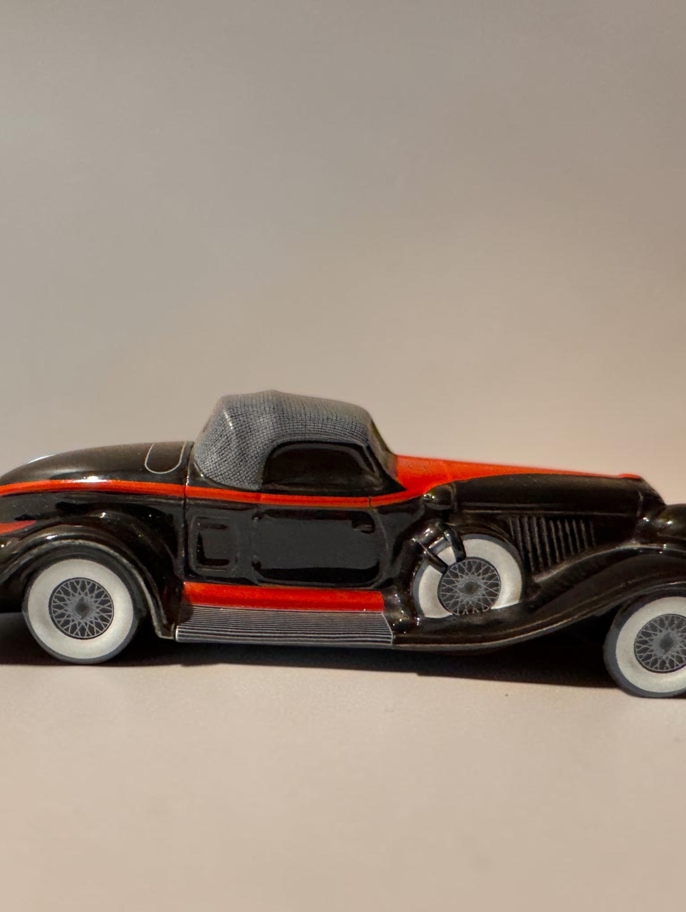 Vintage Avon 1932 Auburn Ceramic Car Decanter Ceramarte Brazil Black Red 9”